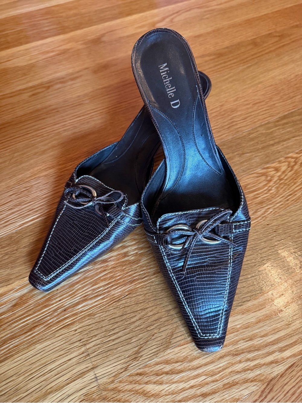 Michelle D Brown Textured Pointed-Toe Slip-On Mules kitten heels size 9